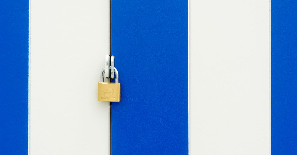 front door lock key — Lake Worth Locksmiths