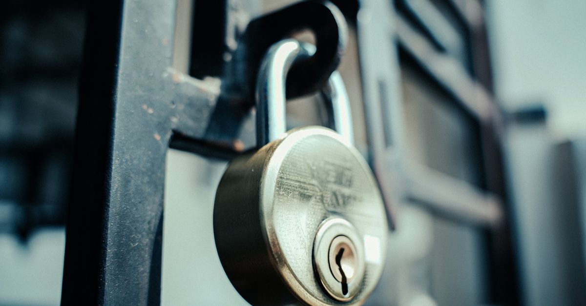 locksmith service technician — Lake Worth Locksmiths