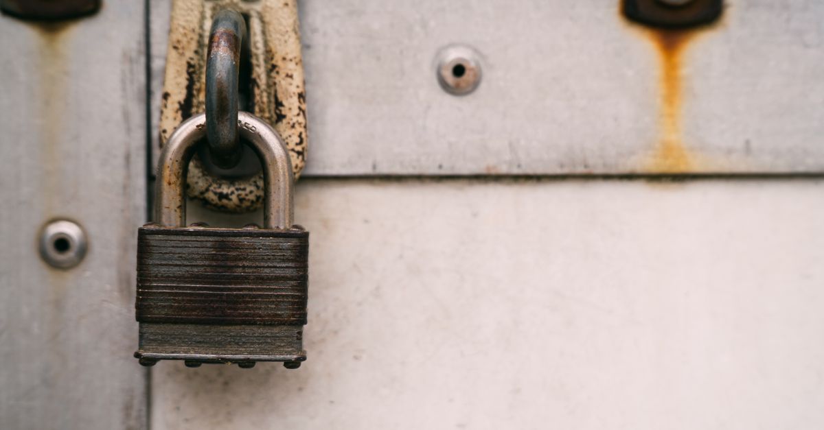 What a 24/7 Emergency Locksmith Actually Does When You Call After Hours — Lake Worth Locksmiths